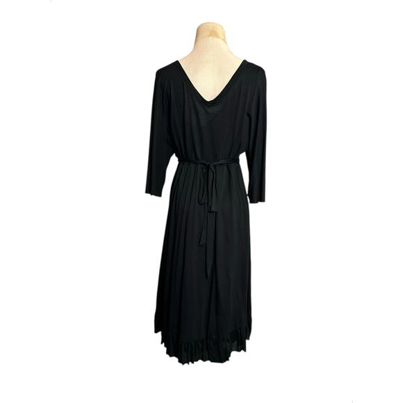 Velvet by Graham & Spencer Black V-Neck Knee Length Dress size Medium - Picture 2 of 16